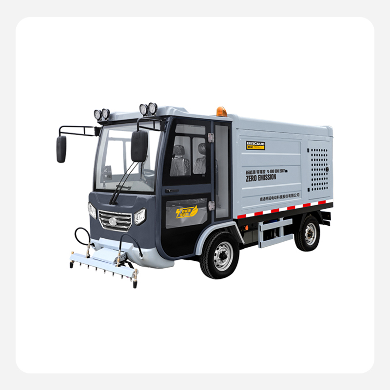 MN-H51四輪路面養(yǎng)護(hù)車（電動(dòng)泵）